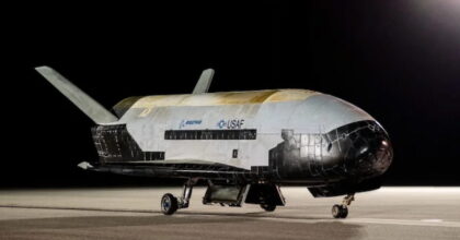 Astronave statunitense X-37B senza equipaggio, conclusa la sesta missione nello spazio, dopo 3 anni di volo