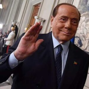 Bruno Vespa: "Sono due anni che dico a Berlusconi di non truccarsi. Ecco come mi risponde"