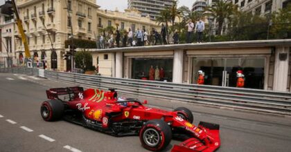 Formula 1, Verstappen vince anche ad Abu Dhabi, ultima tappa del Mondiale: Ferrari sul podio con Leclerc