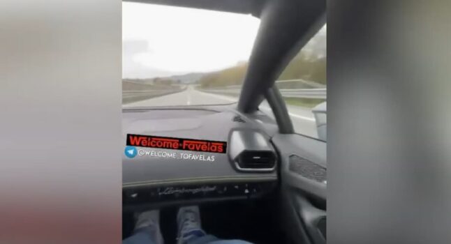 schiantano 300 km/h autostrada Lamborghini
