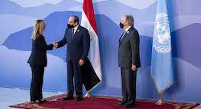 Meloni al vertice Onu sul clima, faccia a faccia col dittatore al-Sasi: i casi Regeni e Zaki ad una svolta?