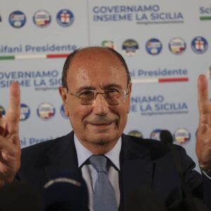 Forza Italia, la fine di un impero, dal laboratorio Sicilia a Milano, da Schifani a Moratti: come finirà la propaggine italiana del Ppe?