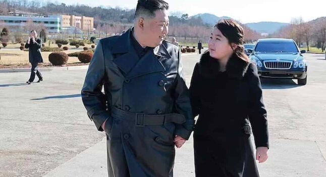 Kim Jong Un, dittatore della Corea del Nord, esibisce la figlia e giura di avere la forza nucleare più potente del mondo.