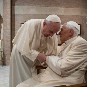 papa-franscesco e papa benedetto
