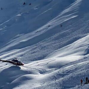 Valanga in Austria a 2.700 metri, 10 sepolti sotto la neve, un superstite, allerta il giorno di Natale per vento nella zona di Lech/Zuers