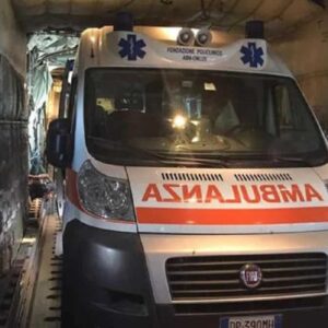 Auto si schianta contro un muro: morti tre ragazzi a Massafra (Taranto)