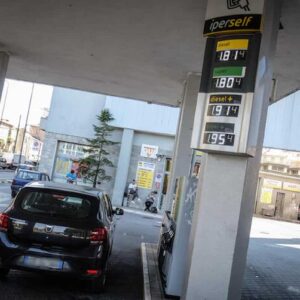 Quanto costano carburanti Europa