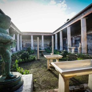 Riapre la Casa dei Vettii dopo 20 anni di restauro, la Cappella Sistina di Pompei