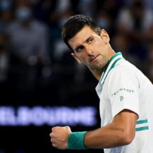 Tennis, Australian Open, vince Djokovic che batte Tsipras in 3 set: è tornato il n.1 del ranking mondiale