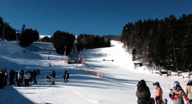 Cadono dagli sci, due persone gravemente ferite in Friuli