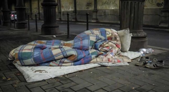 In Italia 100mila senzatetto. Solo a Roma sono 22mila. Ecco i dati città per città