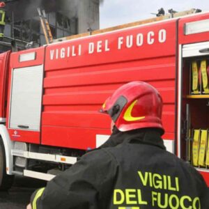Incendio divampa in una villa di Laghetto (Vicenza): morto un uomo