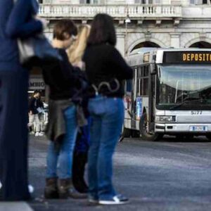 Sciopero trasporti venerdì 17 febbraio: orari e fasce di garanzia per bus, tram e metro