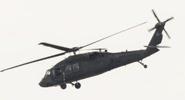 Due elicotteri Black Hawk si schiantano durante esercitazione in Kentucky, foto Ansa