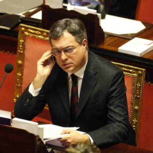 Il senatore FdI Andrea Augello è morto a 62 anni, era malato da tempo