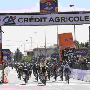 l piemontese Niccolò Bonifazio, 29 anni, uomo jet del Team belga Intermarche’-Circus-Wanty, ha vinto in volata la seconda tappa del Giro di Sicilia