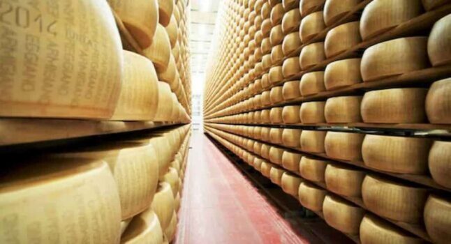 Sorpresa d Pasqua: Parmigiano-Reggiano e Grana Padano “alleati” per difendere la qualità del Made in Italy