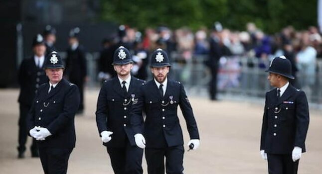 Crollo di un mito: la polizia inglese, Scotland Yard, è "marcia", istituzionalmente razzista, omofoba e misogina