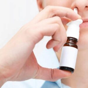 Vaccino nasale per prevenire il Covid: superati i primi test, funziona meglio di quelli a mRNA