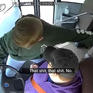autista scuolabus video