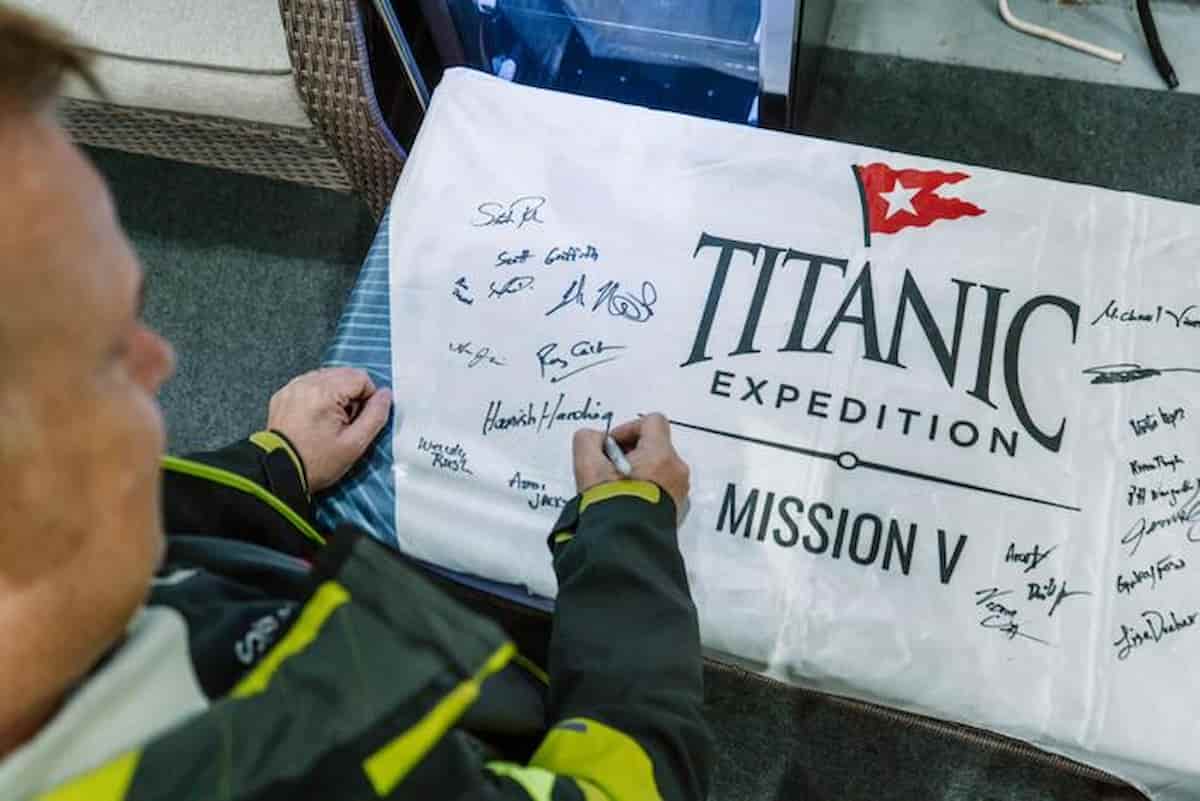 Titanic. Ancora 70 ore d'ossigeno per i 5 (tre milionari) del Titan