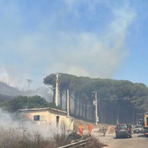 Palermo, incendi bloccano sanitari del 118: morta 88enne. Foto d'archivio Ansa