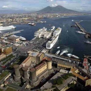 Porto di Napoli, foto d'archivio Ansa
