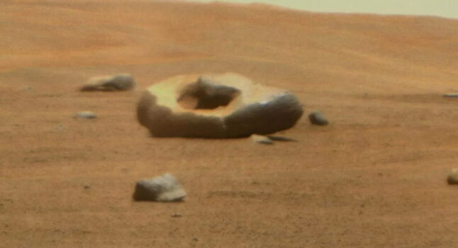 Marte: nel cratere Jewero, il rover della Nasa scopre materia organica che fa pensare ad una vita aliena esistita in un passato remoto.