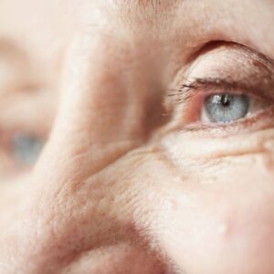 Alzheimer e demenza senile: dagli occhi i segnali d'allarme che mettono in guardia prima dei problemi di memoria