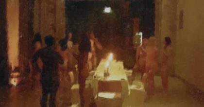 Ristorante per nudisti a New York, menu vegano, prezzi da 44 dollari: camerieri e ospiti completamente nudi