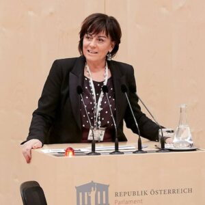 Donne d’Impresa: Petra Oberrauner, membro del  Consiglio Nazionale austriaco, è  un ponte che unisce  Italia e Austria