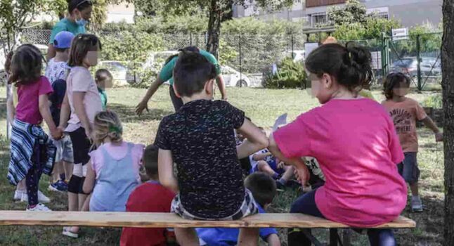 Effetto Bibbiano: bimbi più maltrattati, la denuncia è partita da Matteo Iori, presidente del consiglio comunale di Reggio Emilia: ” Chi protegge ora i nostri bambini?”.
