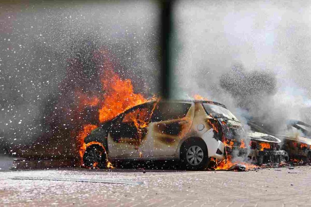 auto in fiamme israele 