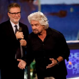 Grillo torna in tv e ne ha per tutti, attacca la Bongiorno, asfalta “Giggino a cartelletta”, punge Conte: promosso dagli ascolti, bocciato dai media.