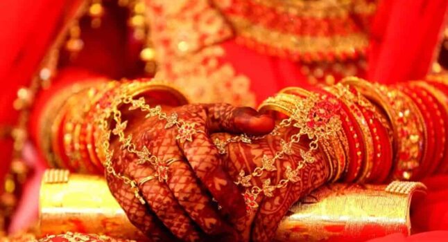 Matrimonio tra cittadini indiani si trasforma in rissa. Schiaffi, calci e pugni: 11 arresti. Foto d'archivio Ansa