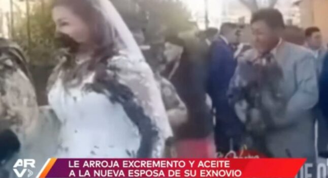 L'ex ragazza si presenta al matrimonio e lancia escrementi contro gli sposi VIDEO
