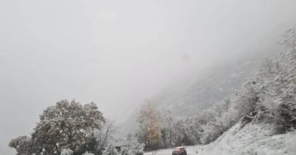 Arriva la neve: prime nevicate in Valtellina, Valchiavenna, Trentino e Val d'Aosta. Foto Ansa