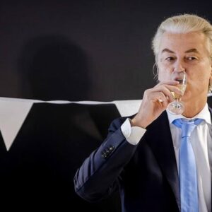 Attenti a quei due: l’olandese Wilders e “El Loco” argentino, il Tulipano anti Islam, anti immigrati ed euroscettico; l’argentino è ultra liberista (a parole).