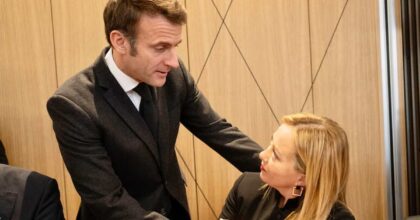 Aborto: in Texas negato, in Francia nella Costituzione, un bell'esempio per tutta Europa, Macron apre la strada, che farà Meloni, una donna?
