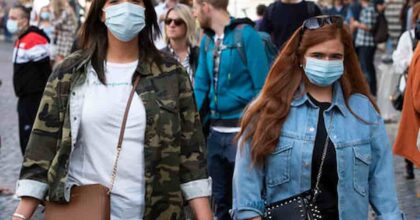 Pandemia di polmonite dalla Cina? gli esperti minimizano: è solo inverno, però esortano: vaccinatevi e tenete sempre la mascherina