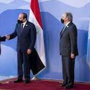 Egitto, al via le elezioni a senso unico, per Al-Sisi anni di potere senza rivali: ha salvato il mondo dai Fratelli Musulmani e dalla loro persecuzione dei cristiani