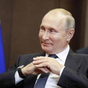 Putin in tv: Russia imbattibile ma forse si accontenta dello scambio di giornalista spia col killer di ceceno
