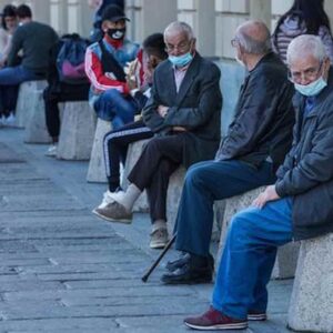 Povertà assoluta, non è San Francesco ma chi guadagna da single, 1.175,15 euro in Lombardia o 685,30 in Puglia