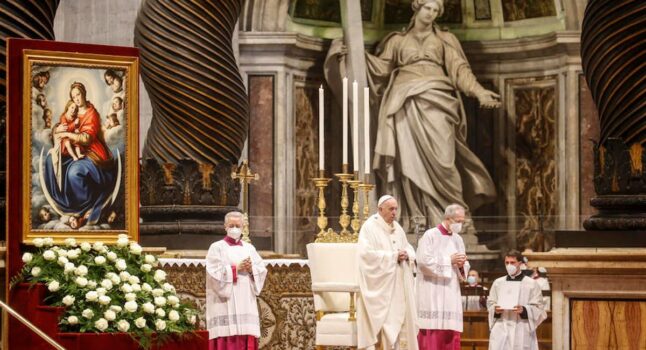 Le anticipazioni in 10 punti dell’auto-biografia del Papa: martedì esce “Life. La mia storia nella storia”, distribuito in Europa e nelle Americhe.