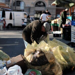 La povertà in Italia, foto archivio ANSA