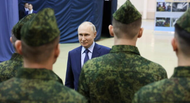 Putin, invadere l'Europa? Una "totale assurdità per intimidire la popolazione"