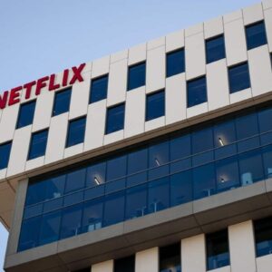 Per Netflix utile operativo a 2,6 miliardi di dollari (+54%), in arrivo la pubblicità