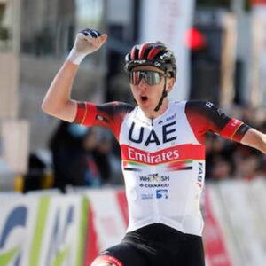 Ciclismo, Fenomeno Pogacar, trionfa in solitaria nella Liegi, e dedica la vittoria alla suocera, Van der Poel terzo.
