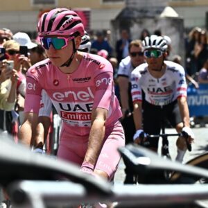 Pogacar vince anche l’ottava tappa del Giro d’Italia con una volata strepitosa a Prati di Tivo