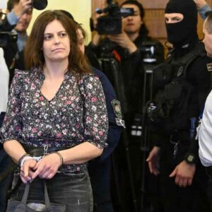 Ilaria Salis: Occupare case non è reato, per Bonelli & Fratojanni un bel bis